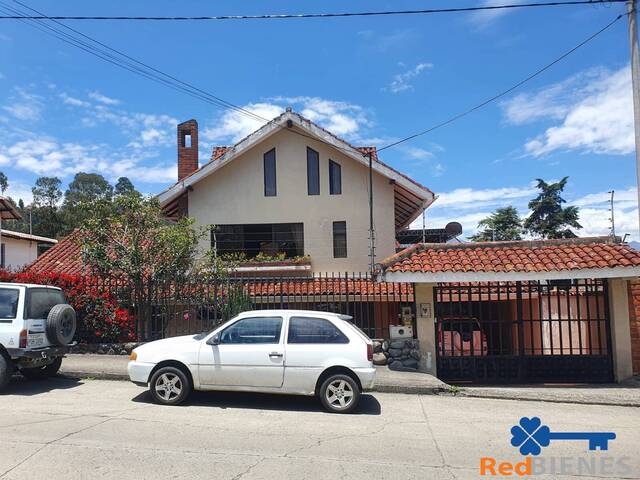 Casa para Venta en Cuenca - 1