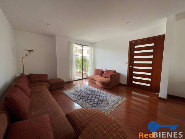 #MJ2810 - Departamento para Venta en Cuenca - A - 3