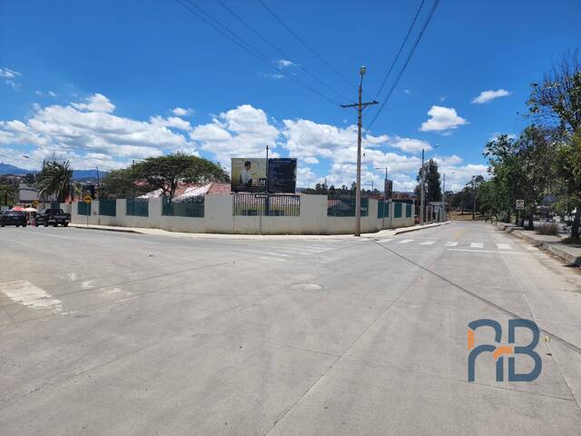 Terreno para Venta en Cuenca - 1