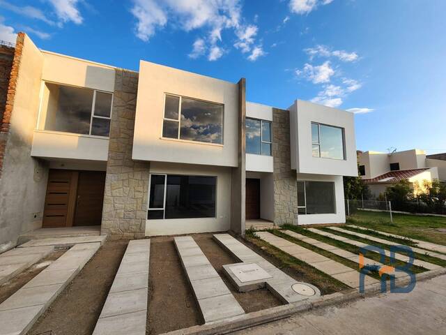 Venta en Calle Roma - Cuenca
