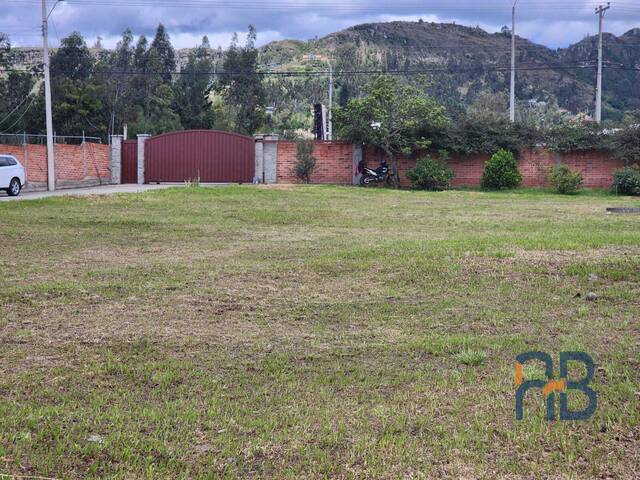 Terreno para Venta en Cuenca - 1