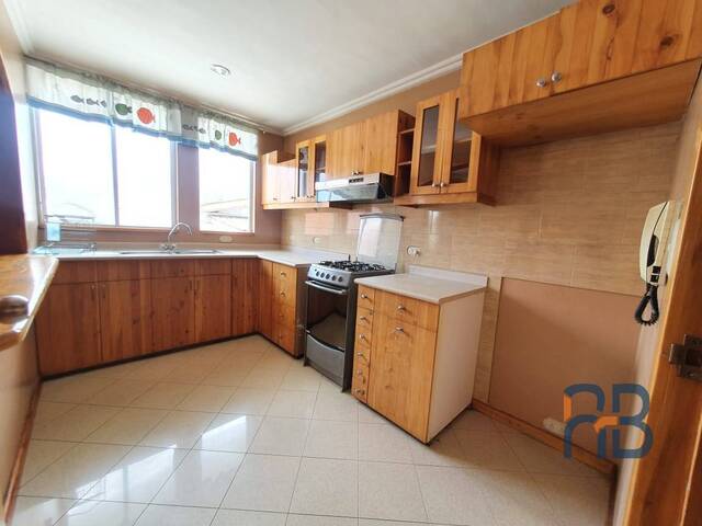 Venta en Av. 1 de Mayo - Cuenca