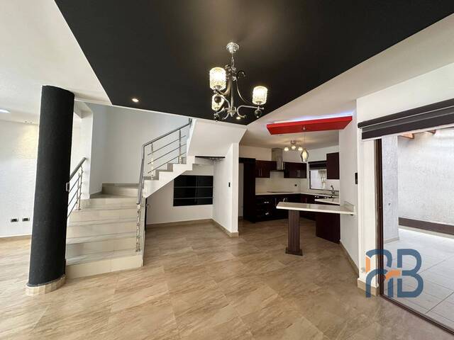 Venta en Medio Ejido - Cuenca