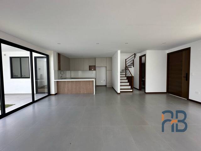 Casa para Venta en Cuenca - 4