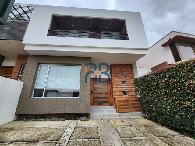 #MJ3250 - Casa para Venta en Cuenca - A - 2
