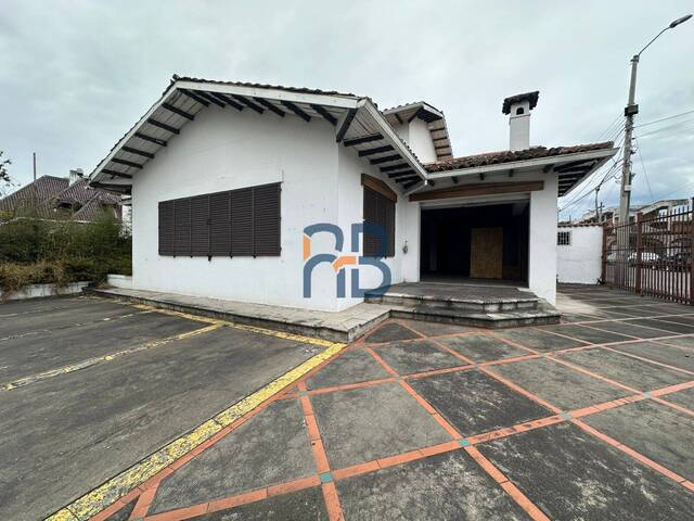 #MJ3267 - Local Comercial para Alquiler en Cuenca - A