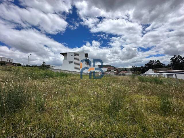 #MJ3272 - Terreno para Venta en Cuenca - A