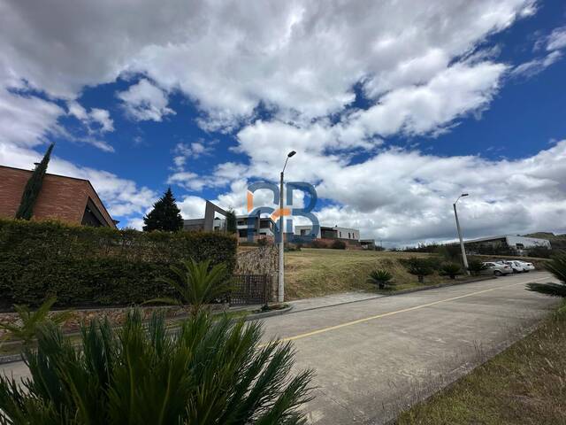 #MJ3272 - Terreno para Venta en Cuenca - A