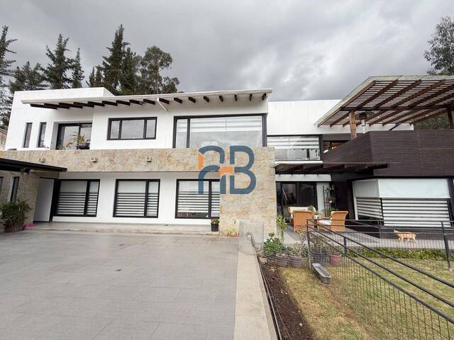 #MJ3276 - Casa para Venta en Cuenca - A