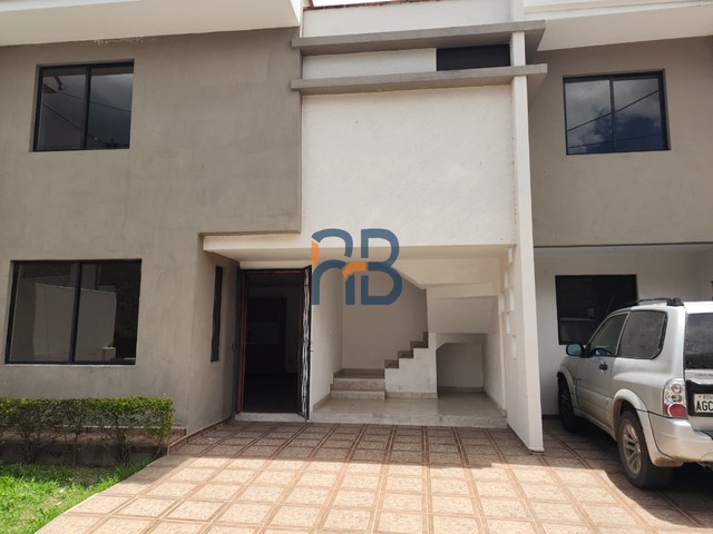 #MJ3279 - Casa para Venta en Cuenca - A