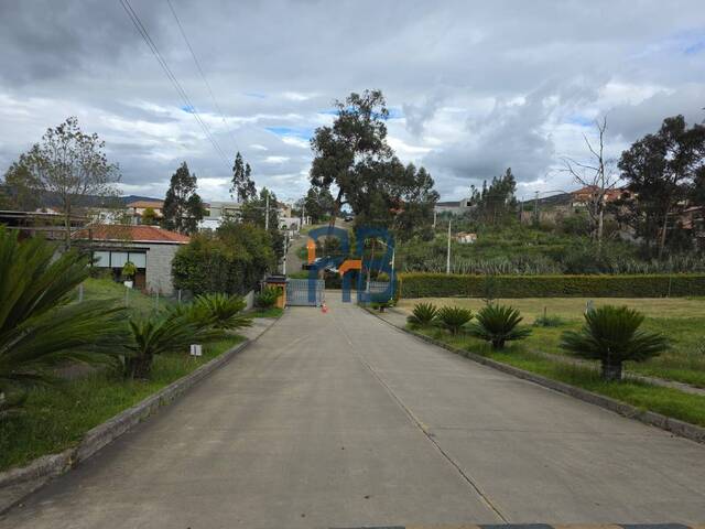 #MJ3291 - Terreno para Venta en Cuenca - A