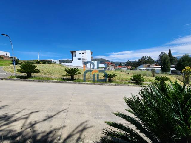 #MJ3272 - Terreno para Venta en Cuenca - A