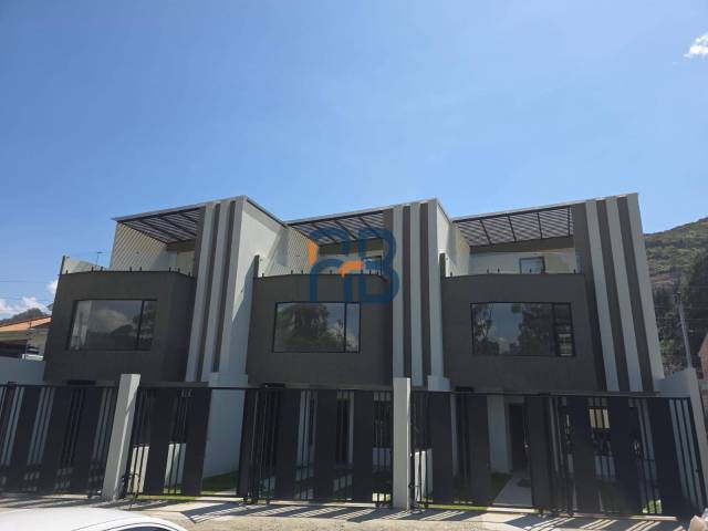 #MJ3300 - Casa para Venta en Cuenca - A