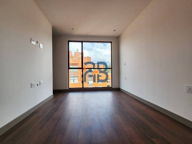 #MJ3302 - Departamento para Venta en Cuenca - A