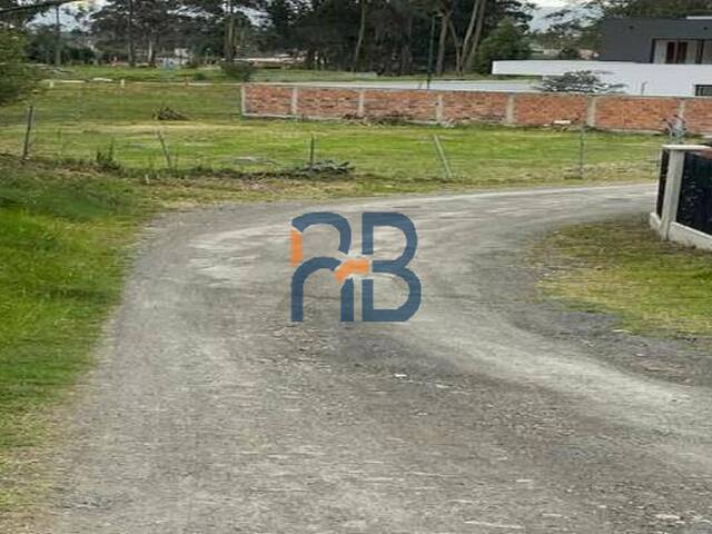 Terreno para Venta en Cuenca - 4