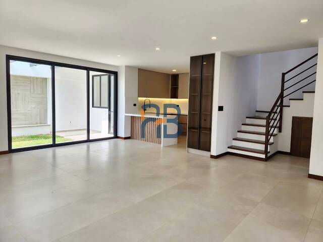 Casa para Venta en Cuenca - 2