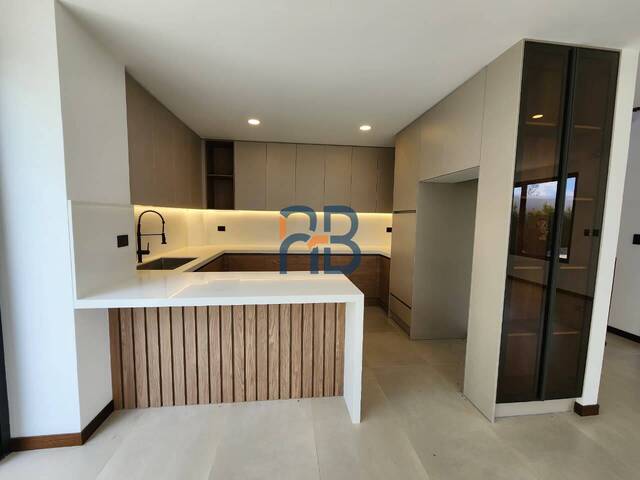 Casa para Venta en Cuenca - 4