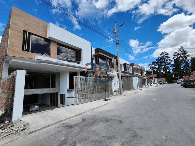 #MJ3347 - Casa para Venta en Cuenca - A