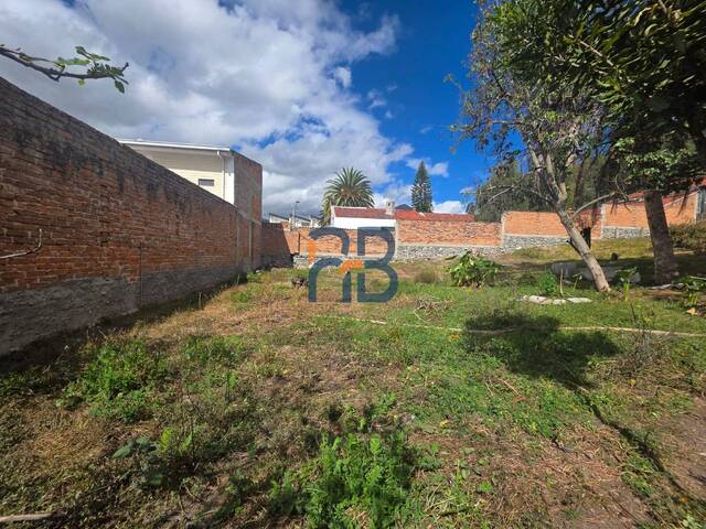 Venta en Jardines del Rio - Cuenca