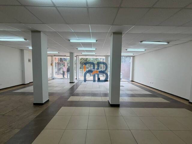 Local Comercial para Venta en Cuenca - 4