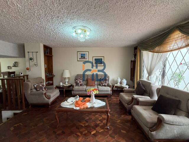 Venta en Colegio Miguel Merchan Sector  - Cuenca