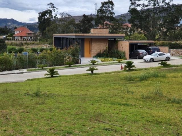 Terreno para Venta en Cuenca - 3