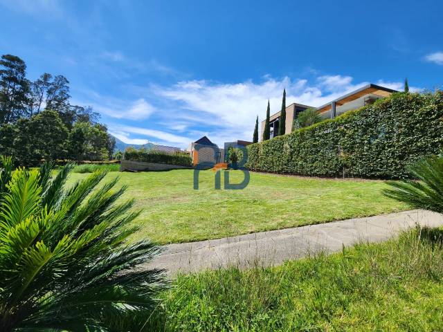 #MJ3292 - Terreno para Venta en Cuenca - A