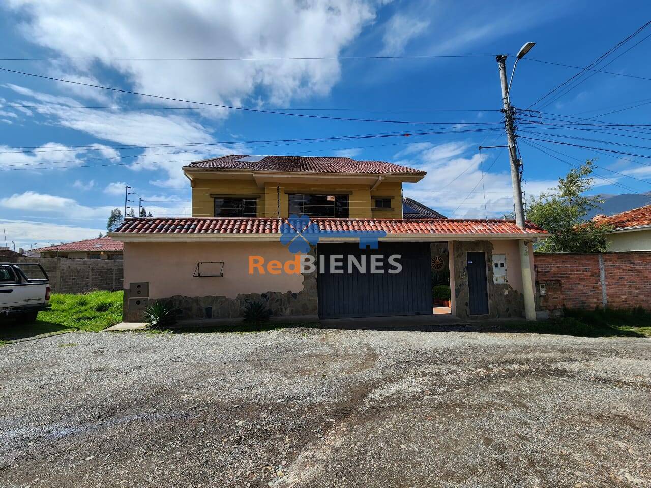 Casa de 2 departamentos en venta en sector Río Amarillo