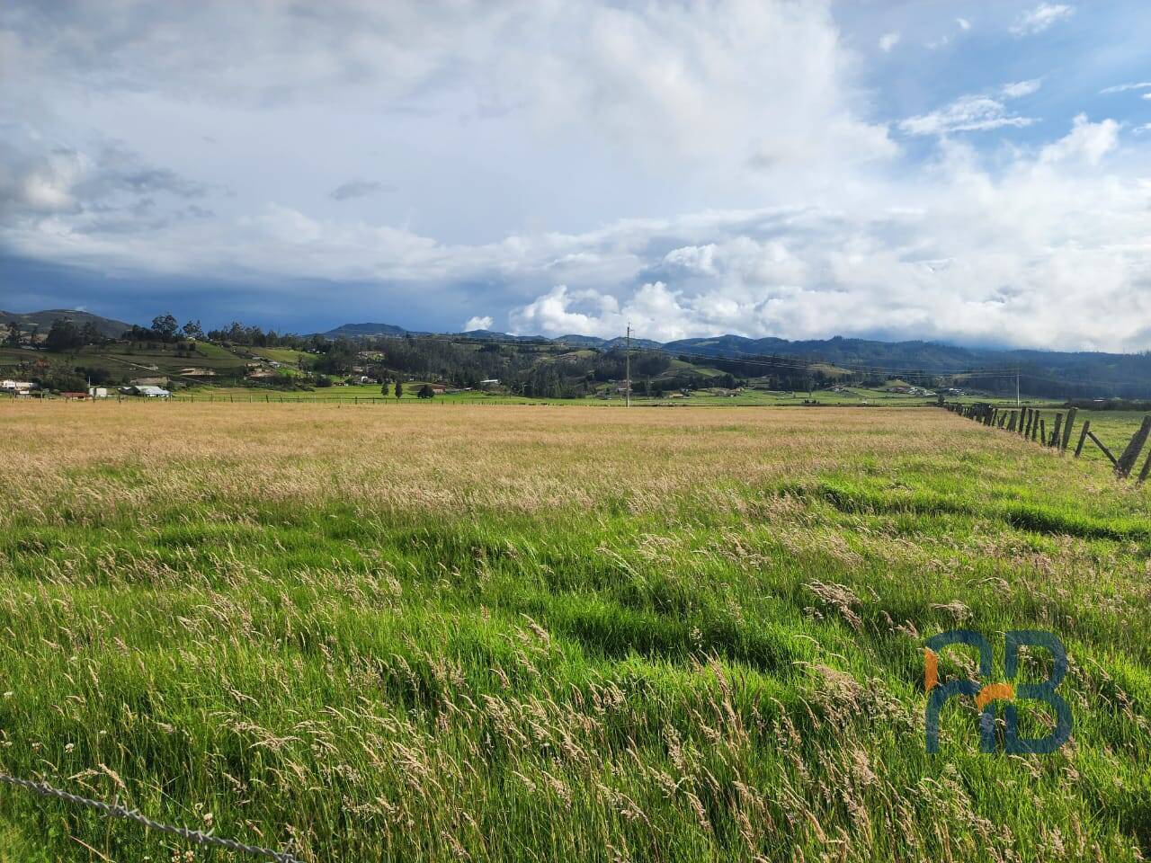 Terreno plano en venta sector Tarqui en Cuenca