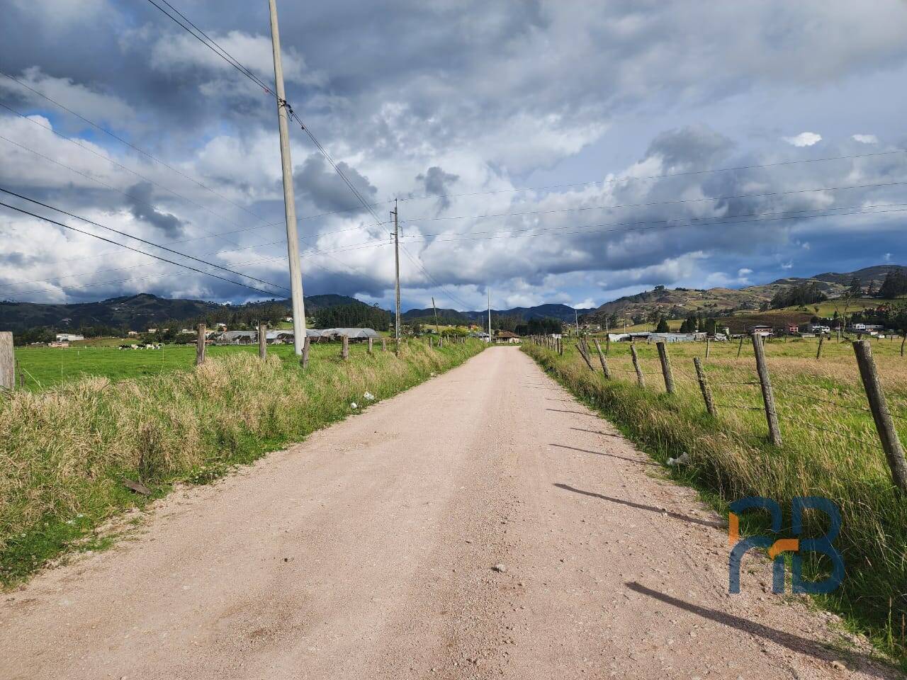 Terreno plano en venta sector Tarqui en Cuenca