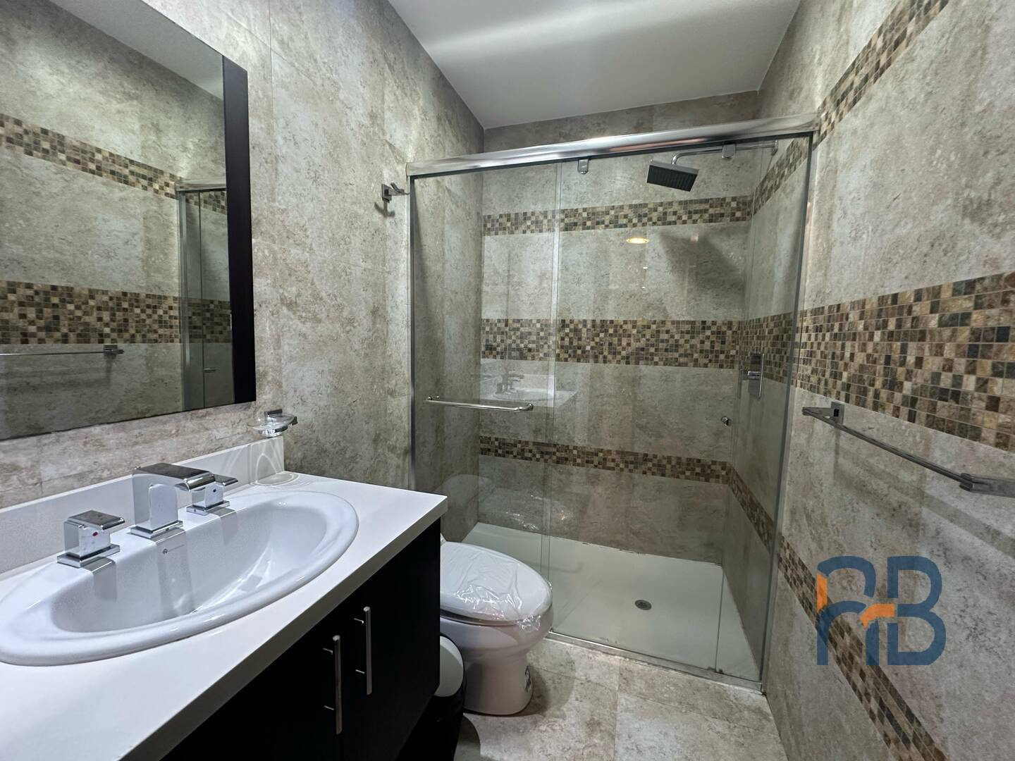Departamento AMOBLADO en venta en Av. 12 de Abril I 2 dormitorios