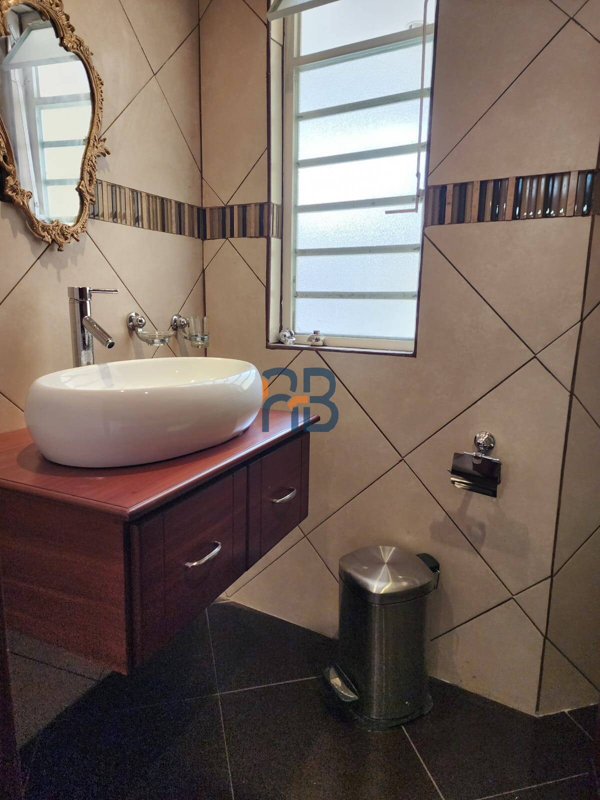 Casa en venta en urbanización privada, Av. Loja y Don Bosco