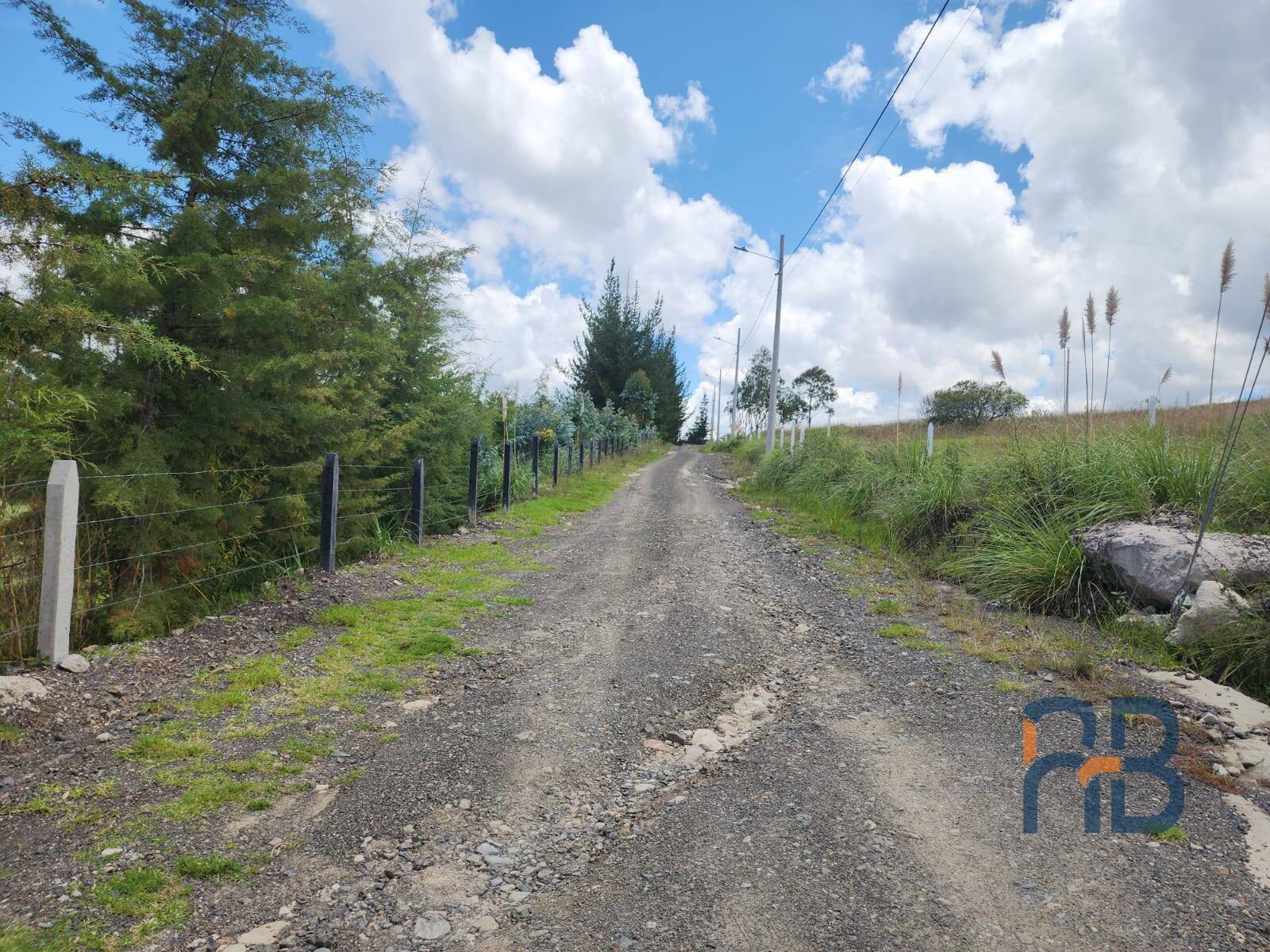 Lote de terreno en venta en la parte alta de Challuabamba